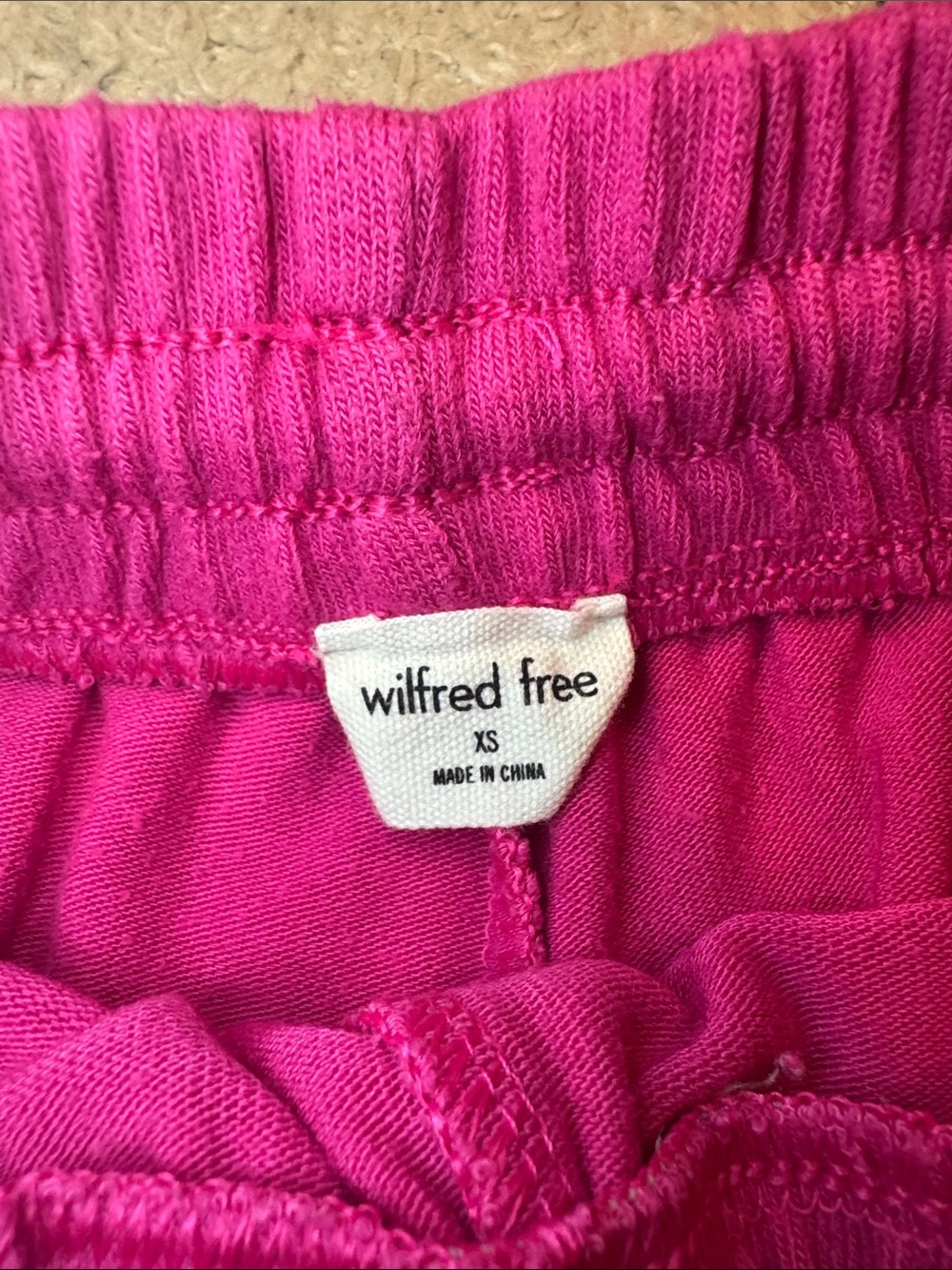 Aritzia Wilfred Free Sonic Pink Shorts - Picture 2 of 4